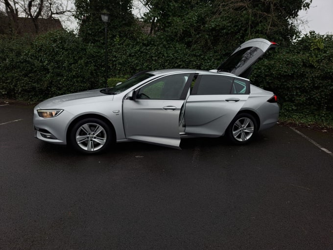 2025 Vauxhall Insignia