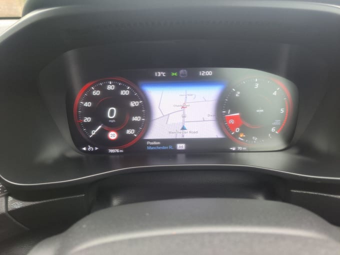 2025 Volvo Xc40