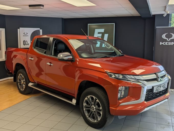 2025 Mitsubishi L200