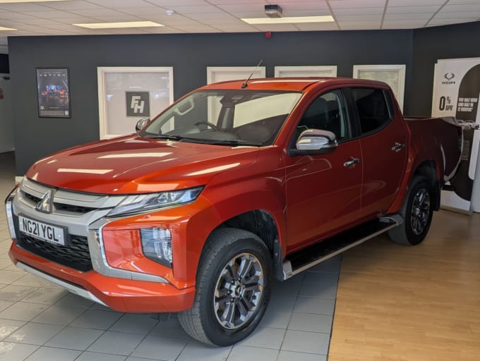 2025 Mitsubishi L200