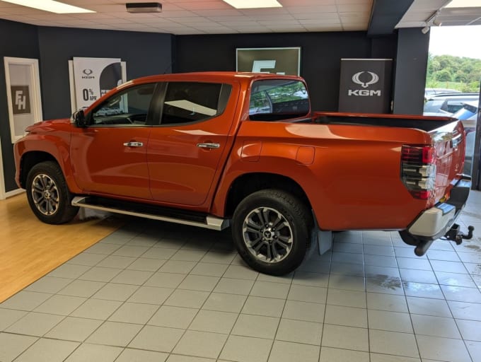 2025 Mitsubishi L200