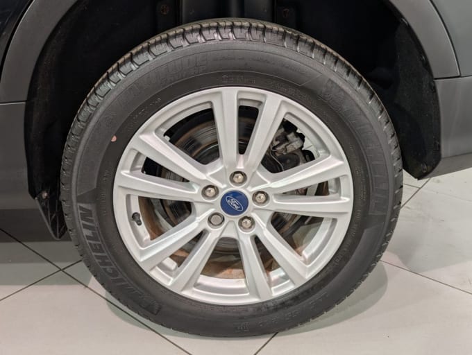 2025 Ford Kuga