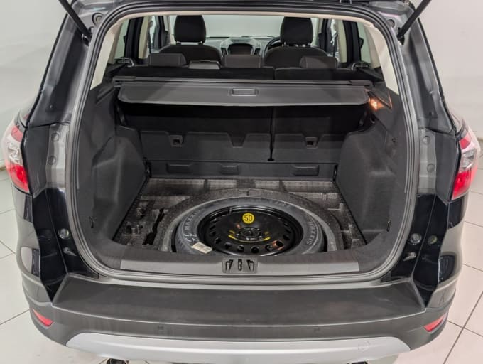 2025 Ford Kuga