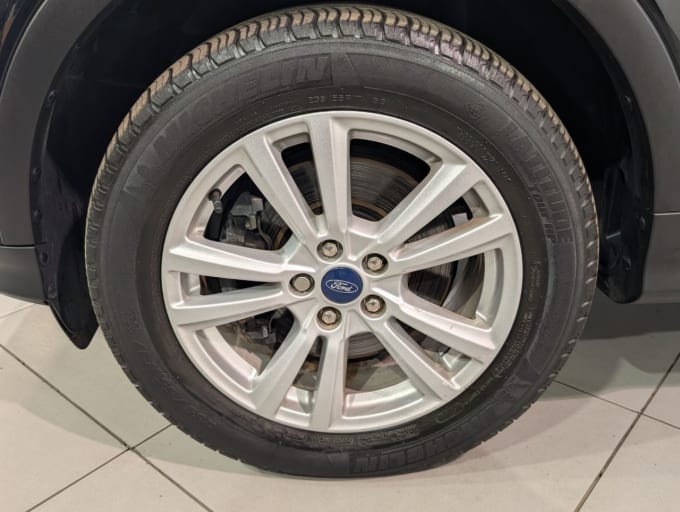 2025 Ford Kuga