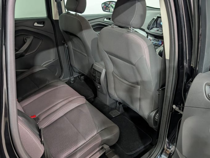 2025 Ford Kuga