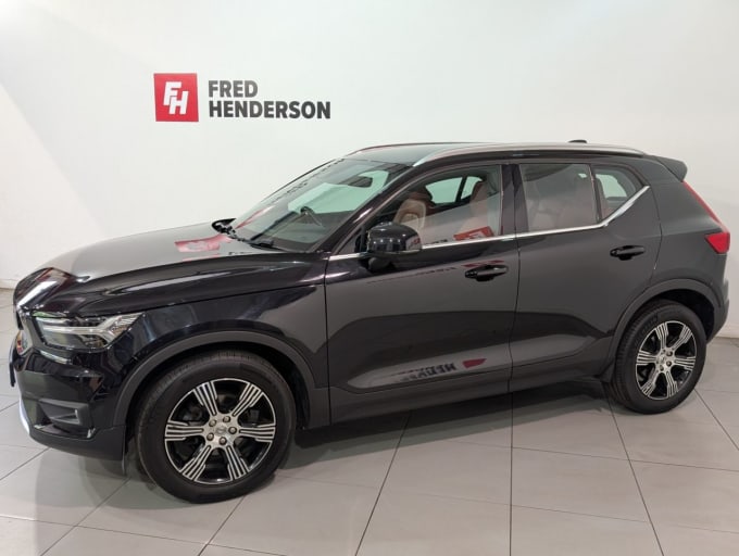 2025 Volvo Xc40