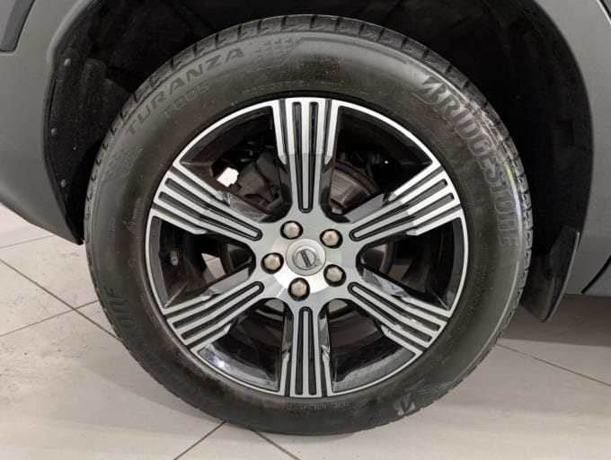 2025 Volvo Xc40