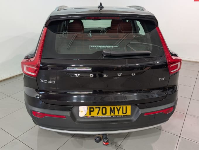 2025 Volvo Xc40