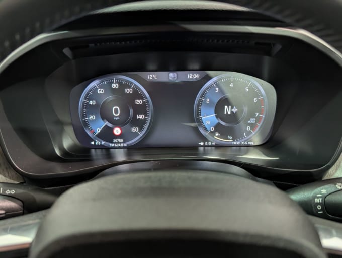 2025 Volvo Xc40