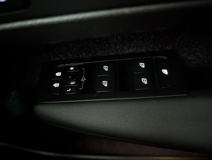 2025 Volvo Xc40