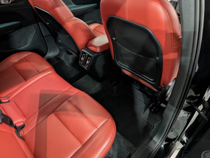 2025 Volvo Xc40