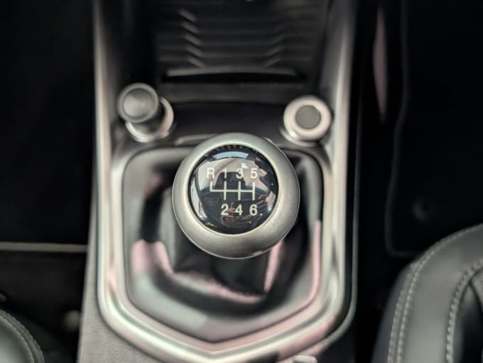 2025 Kgm Tivoli