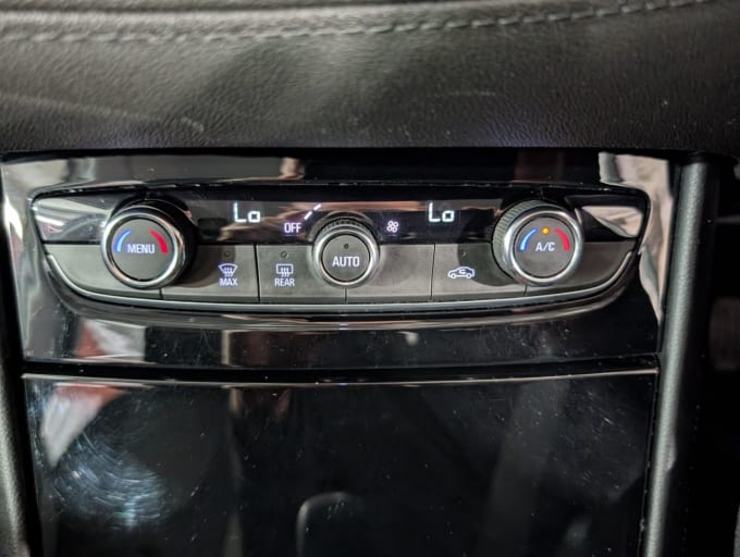 2025 Vauxhall Grandland X
