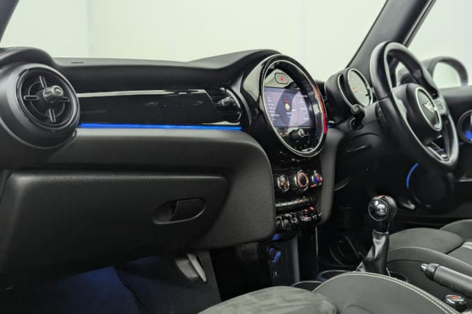 2024 Mini Hatch Cooper