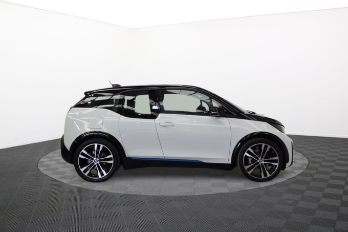 2024 BMW I3