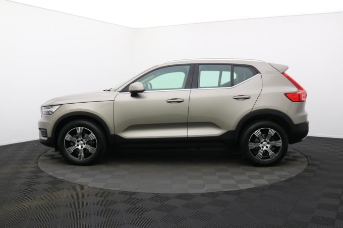 2024 Volvo Xc40