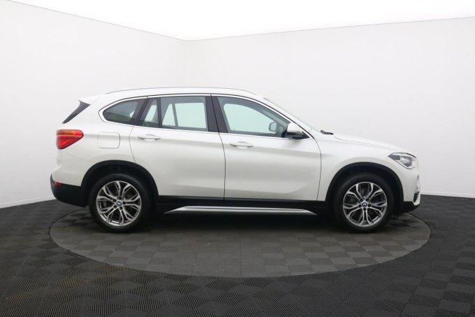 2024 BMW X1