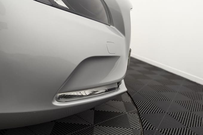 2025 Volvo V40