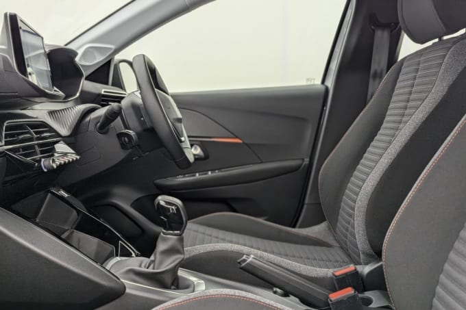 2025 Peugeot 208