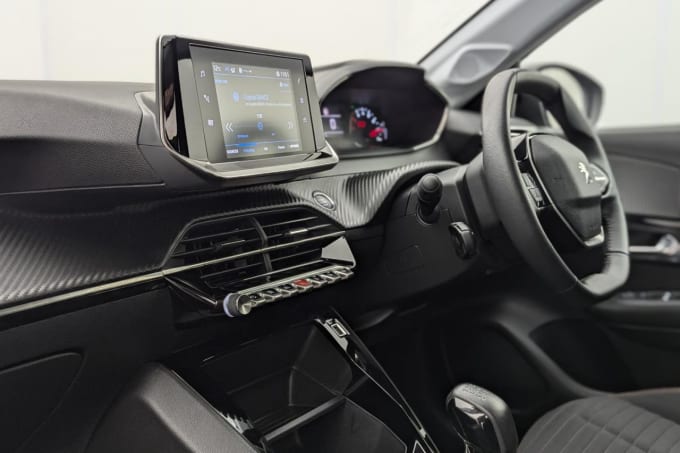 2025 Peugeot 208