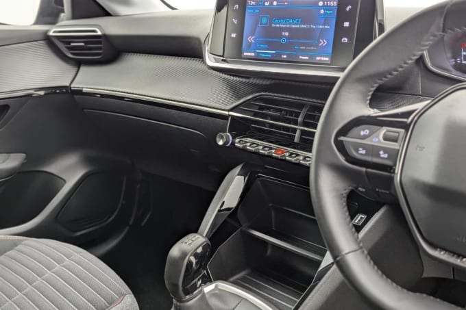 2025 Peugeot 208