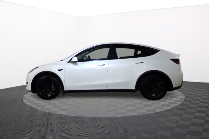 2025 Tesla Model Y