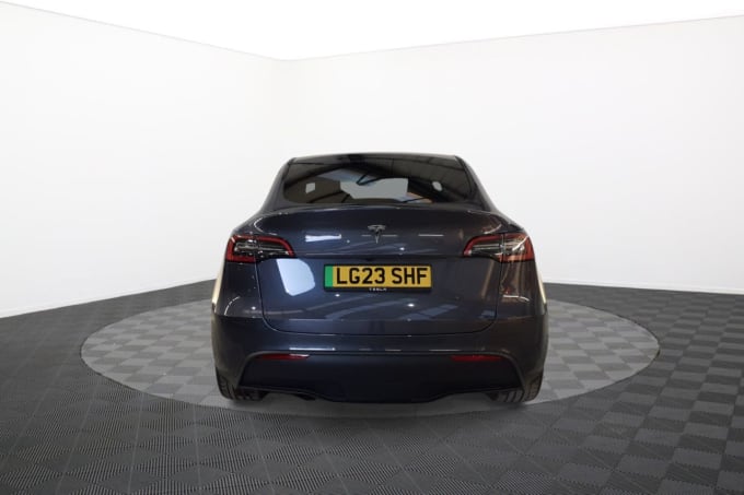 2025 Tesla Model Y