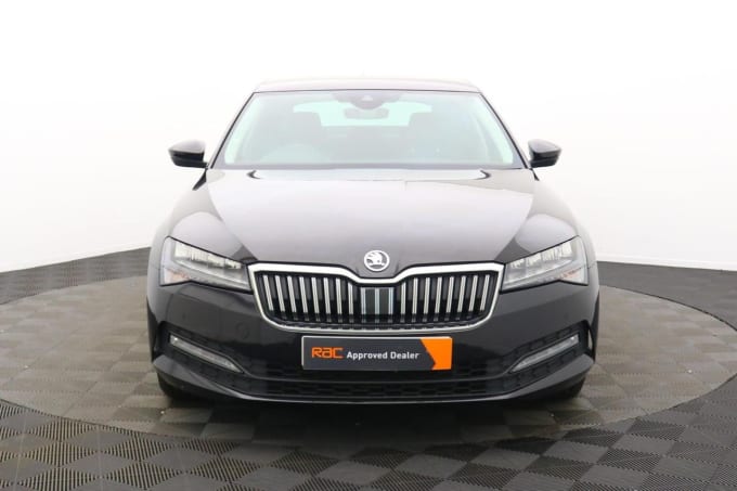 2025 Skoda Superb
