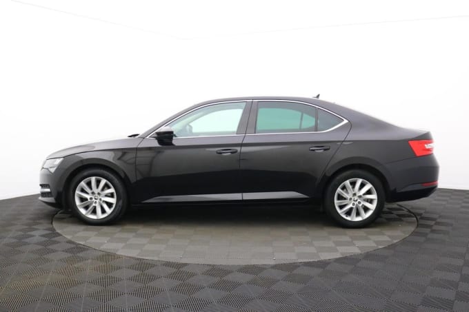 2025 Skoda Superb