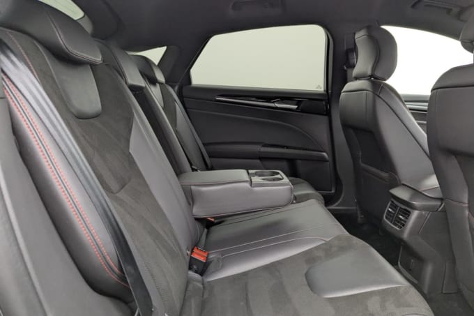 2025 Ford Mondeo