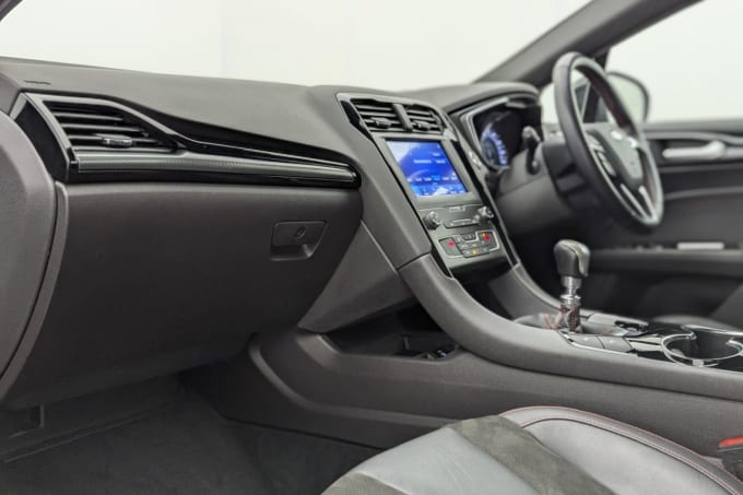 2025 Ford Mondeo