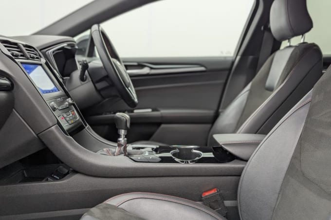 2025 Ford Mondeo