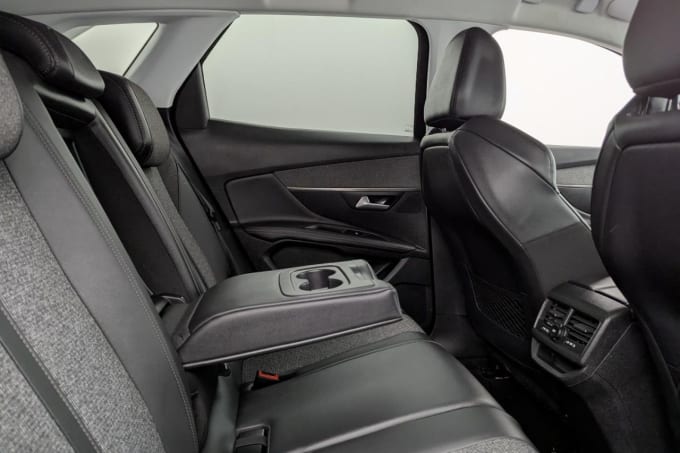 2025 Peugeot 3008