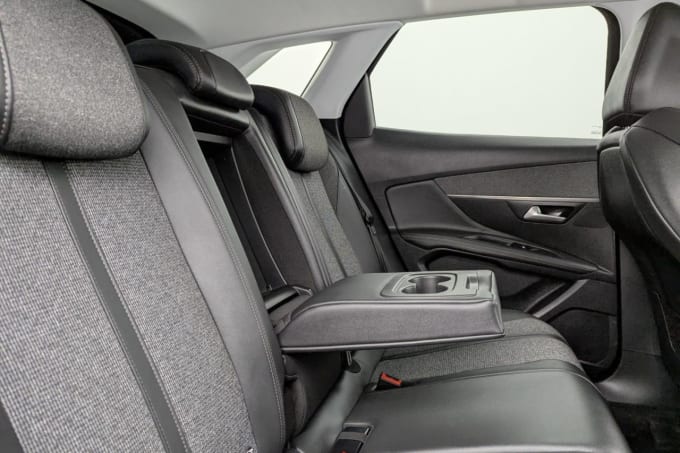 2025 Peugeot 3008