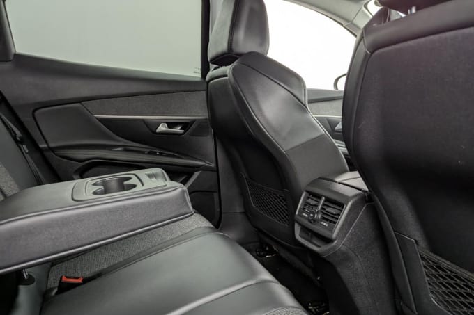 2025 Peugeot 3008