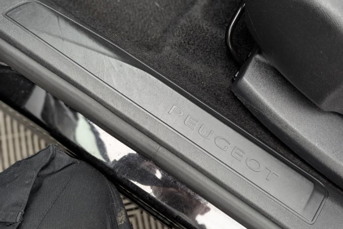 2025 Peugeot 3008