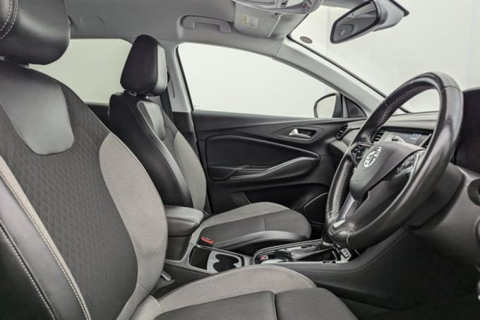 2025 Vauxhall Grandland X