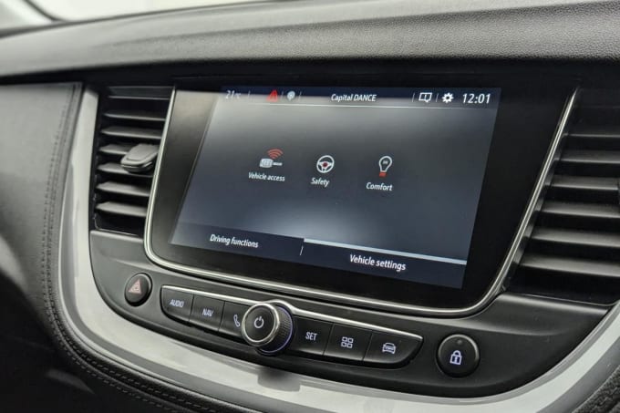 2025 Vauxhall Grandland X
