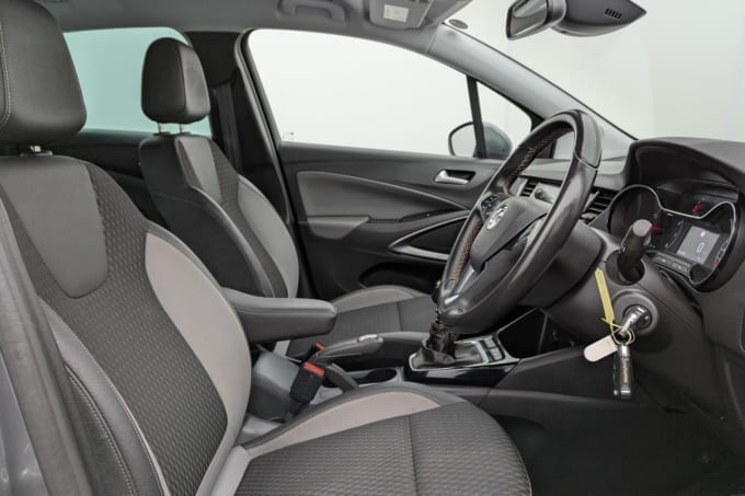 2025 Vauxhall Crossland X
