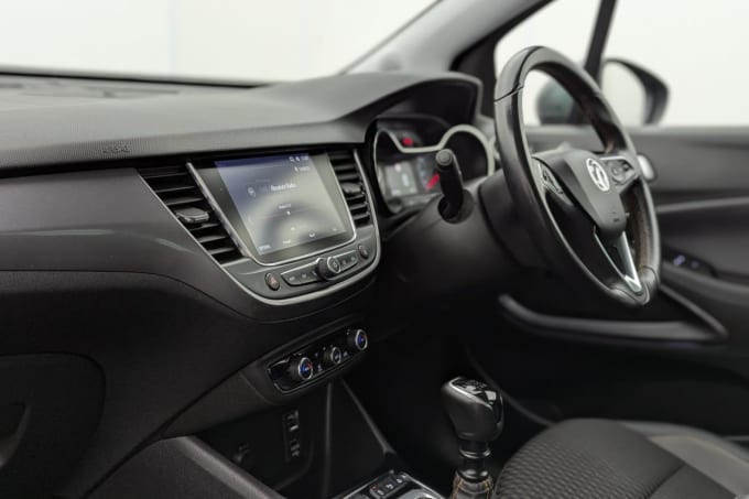 2025 Vauxhall Crossland X