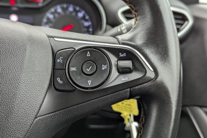 2025 Vauxhall Crossland X