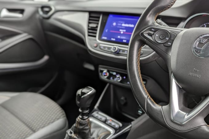 2025 Vauxhall Crossland X