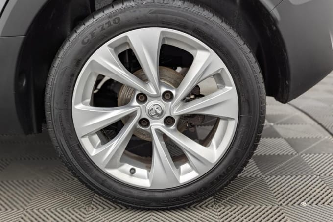 2025 Vauxhall Crossland X