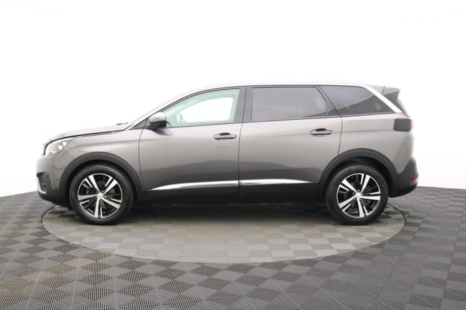 2025 Peugeot 5008