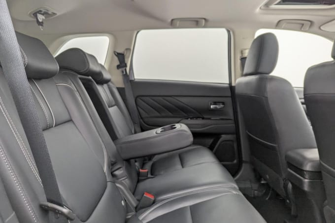 2025 Mitsubishi Outlander