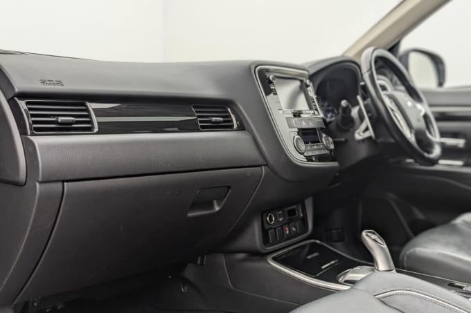 2025 Mitsubishi Outlander