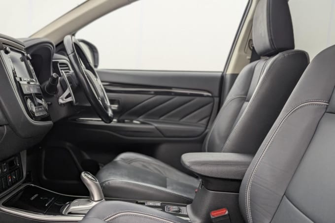 2025 Mitsubishi Outlander