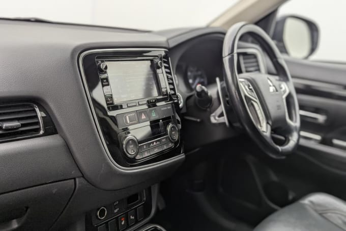 2025 Mitsubishi Outlander