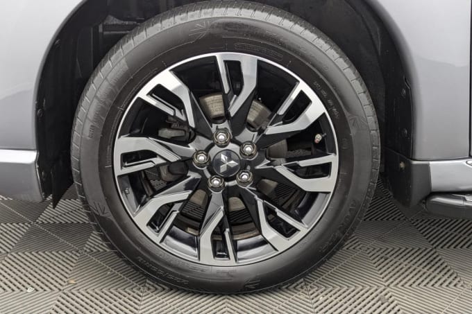 2025 Mitsubishi Outlander