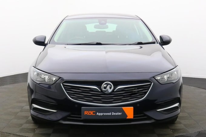 2025 Vauxhall Insignia